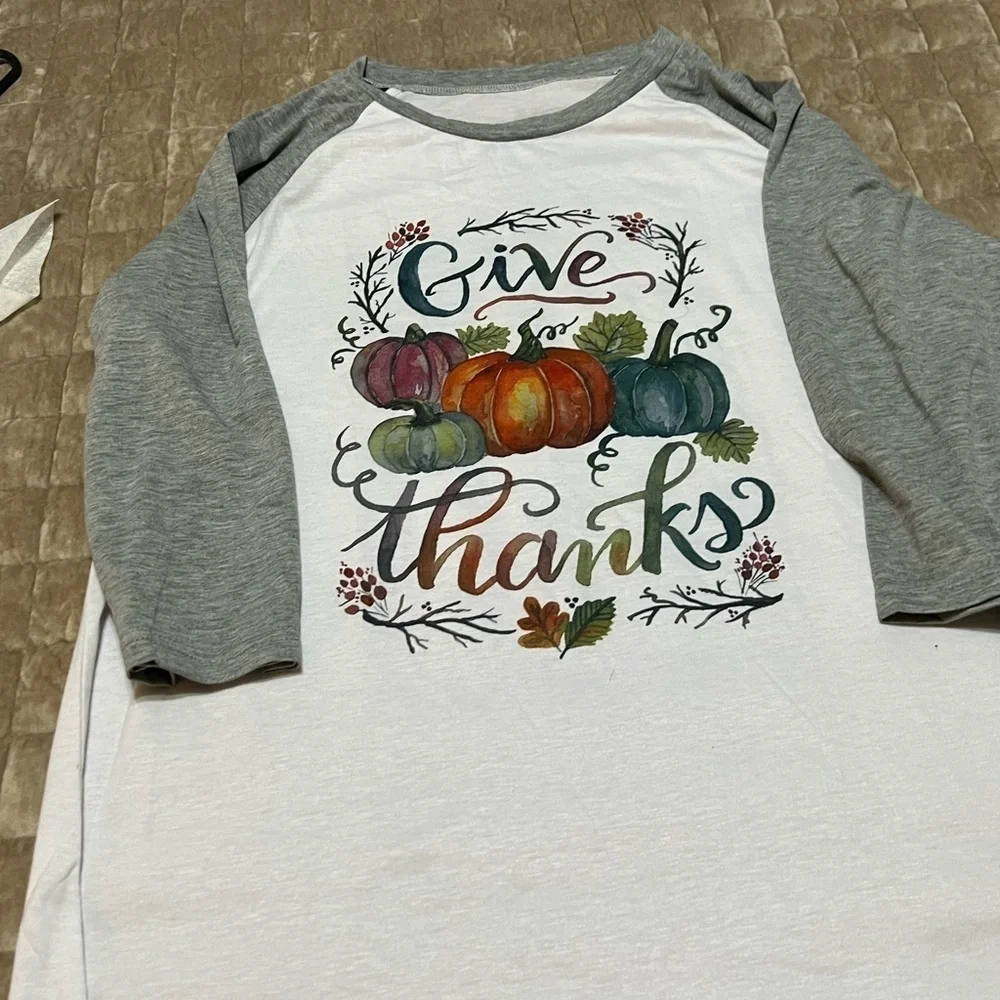 Maurices lot #13. Super soft inspirational tshirts - Picture 5 of 5